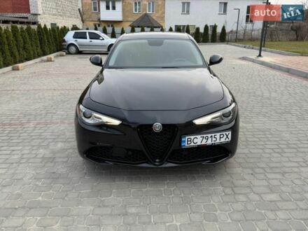 Чорний Альфа Ромео Джулія, об'ємом двигуна 2 л та пробігом 80 тис. км за 17000 $, фото 1 на Automoto.ua