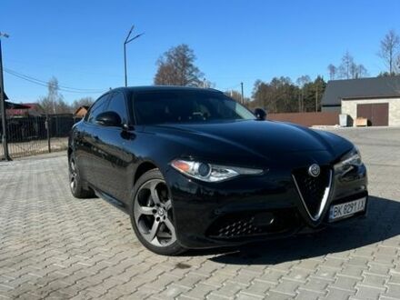 Черный Альфа Ромео Джулия, объемом двигателя 2 л и пробегом 157 тыс. км за 19500 $, фото 1 на Automoto.ua