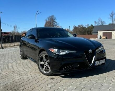 Черный Альфа Ромео Джулия, объемом двигателя 2 л и пробегом 157 тыс. км за 19500 $, фото 1 на Automoto.ua