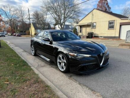 Черный Альфа Ромео Джулия, объемом двигателя 2.9 л и пробегом 48 тыс. км за 12500 $, фото 1 на Automoto.ua