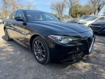 Чорний Альфа Ромео Джулія, об'ємом двигуна 2 л та пробігом 33 тис. км за 6300 $, фото 1 на Automoto.ua