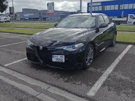 Черный Альфа Ромео Джулия, объемом двигателя 2 л и пробегом 79 тыс. км за 18412 $, фото 1 на Automoto.ua