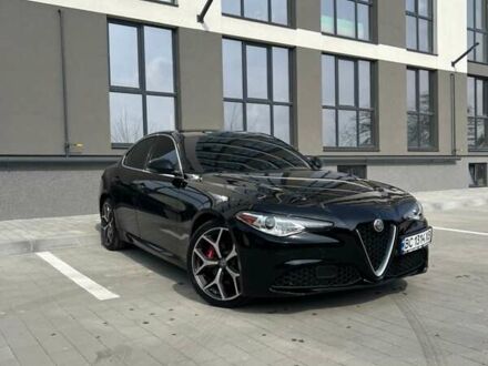 Черный Альфа Ромео Джулия, объемом двигателя 2 л и пробегом 179 тыс. км за 16800 $, фото 1 на Automoto.ua