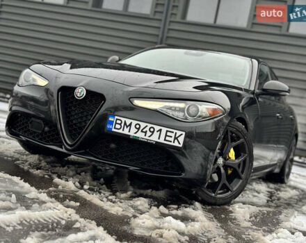 Черный Альфа Ромео Джулия, объемом двигателя 2 л и пробегом 65 тыс. км за 21900 $, фото 1 на Automoto.ua