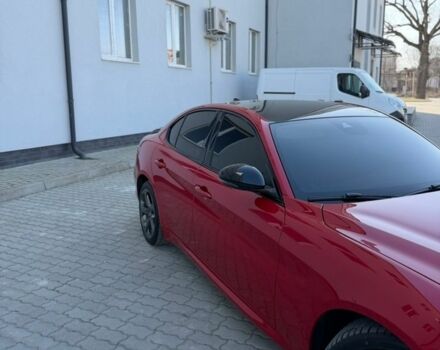 Червоний Альфа Ромео Джулія, об'ємом двигуна 2 л та пробігом 150 тис. км за 14900 $, фото 4 на Automoto.ua