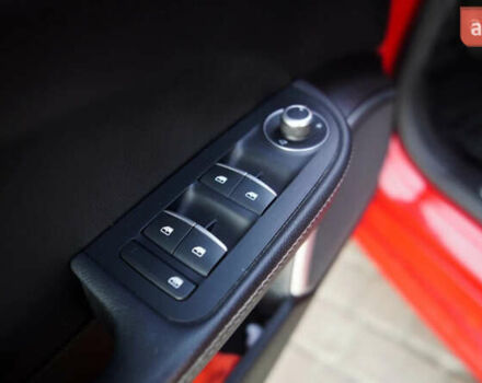 Красный Альфа Ромео Джулия, объемом двигателя 2 л и пробегом 145 тыс. км за 19700 $, фото 25 на Automoto.ua