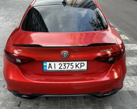Красный Альфа Ромео Джулия, объемом двигателя 2 л и пробегом 84 тыс. км за 20000 $, фото 5 на Automoto.ua