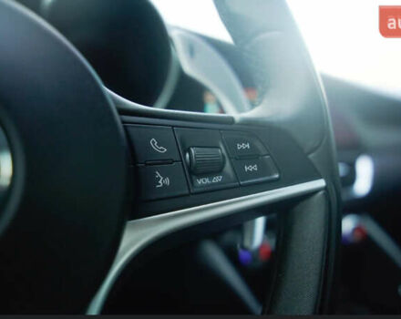 Красный Альфа Ромео Джулия, объемом двигателя 2 л и пробегом 145 тыс. км за 19700 $, фото 22 на Automoto.ua