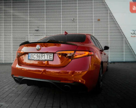 Красный Альфа Ромео Джулия, объемом двигателя 2 л и пробегом 145 тыс. км за 19700 $, фото 7 на Automoto.ua