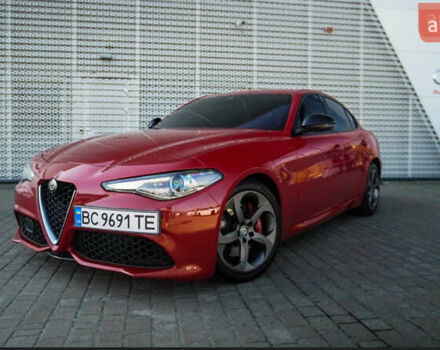 Красный Альфа Ромео Джулия, объемом двигателя 2 л и пробегом 145 тыс. км за 19700 $, фото 1 на Automoto.ua
