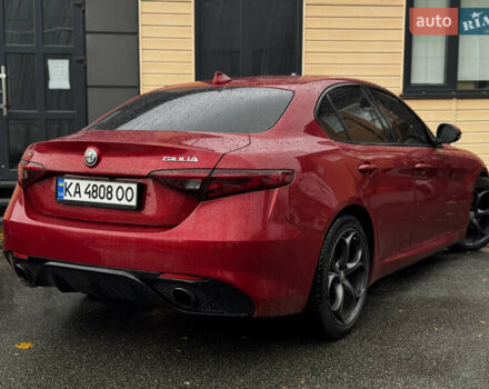 Червоний Альфа Ромео Джулія, об'ємом двигуна 2 л та пробігом 120 тис. км за 19999 $, фото 12 на Automoto.ua