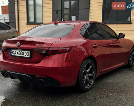 Червоний Альфа Ромео Джулія, об'ємом двигуна 2 л та пробігом 120 тис. км за 19999 $, фото 16 на Automoto.ua