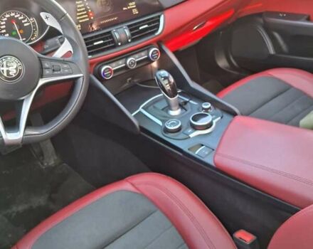 Червоний Альфа Ромео Джулія, об'ємом двигуна 2.14 л та пробігом 270 тис. км за 21500 $, фото 29 на Automoto.ua