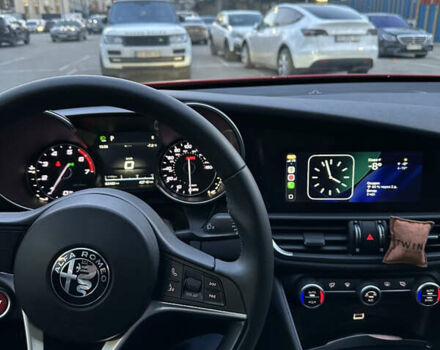 Червоний Альфа Ромео Джулія, об'ємом двигуна 2 л та пробігом 83 тис. км за 18500 $, фото 12 на Automoto.ua