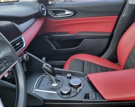 Красный Альфа Ромео Джулия, объемом двигателя 2.14 л и пробегом 270 тыс. км за 19980 $, фото 20 на Automoto.ua