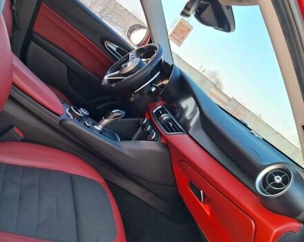 Червоний Альфа Ромео Джулія, об'ємом двигуна 2.14 л та пробігом 270 тис. км за 21500 $, фото 14 на Automoto.ua