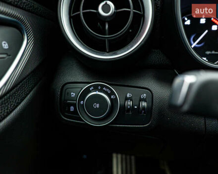 Красный Альфа Ромео Джулия, объемом двигателя 2 л и пробегом 157 тыс. км за 23606 $, фото 14 на Automoto.ua