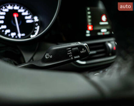 Красный Альфа Ромео Джулия, объемом двигателя 2 л и пробегом 157 тыс. км за 23606 $, фото 13 на Automoto.ua