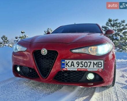 Червоний Альфа Ромео Джулія, об'ємом двигуна 2.14 л та пробігом 270 тис. км за 21500 $, фото 2 на Automoto.ua