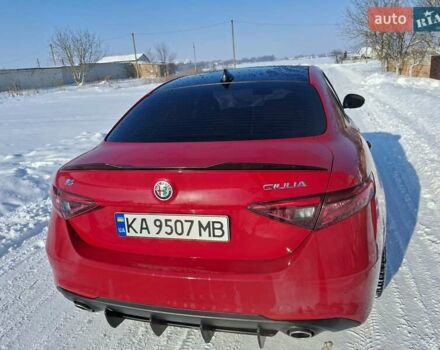 Червоний Альфа Ромео Джулія, об'ємом двигуна 2.14 л та пробігом 270 тис. км за 21500 $, фото 11 на Automoto.ua