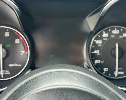 Червоний Альфа Ромео Джулія, об'ємом двигуна 2 л та пробігом 199 тис. км за 13300 $, фото 21 на Automoto.ua