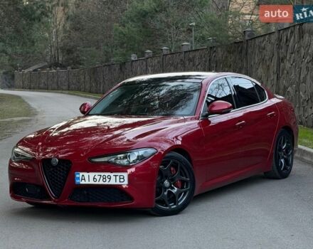 Червоний Альфа Ромео Джулія, об'ємом двигуна 2 л та пробігом 70 тис. км за 18900 $, фото 1 на Automoto.ua