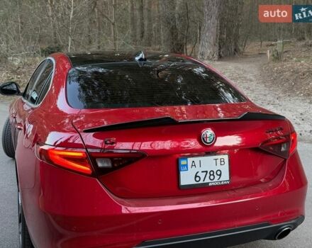 Червоний Альфа Ромео Джулія, об'ємом двигуна 2 л та пробігом 70 тис. км за 18900 $, фото 2 на Automoto.ua