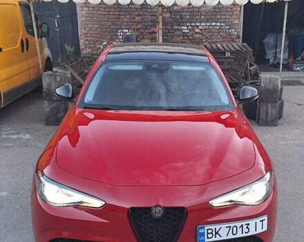 Червоний Альфа Ромео Джулія, об'ємом двигуна 2 л та пробігом 99 тис. км за 20000 $, фото 4 на Automoto.ua