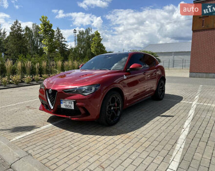 Красный Альфа Ромео Джулия, объемом двигателя 0 л и пробегом 56 тыс. км за 42500 $, фото 4 на Automoto.ua