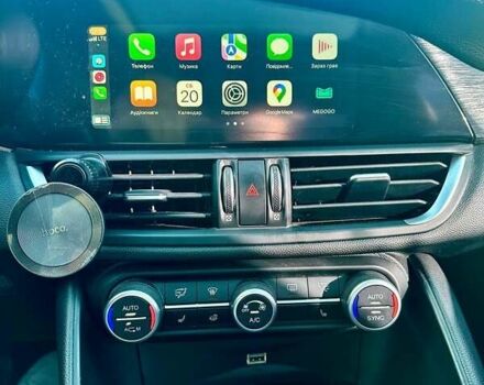 Красный Альфа Ромео Джулия, объемом двигателя 2 л и пробегом 112 тыс. км за 19900 $, фото 18 на Automoto.ua