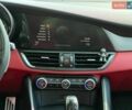 Червоний Альфа Ромео Джулія, об'ємом двигуна 2 л та пробігом 60 тис. км за 19900 $, фото 38 на Automoto.ua