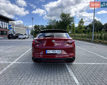 Красный Альфа Ромео Джулия, объемом двигателя 0 л и пробегом 56 тыс. км за 42500 $, фото 7 на Automoto.ua