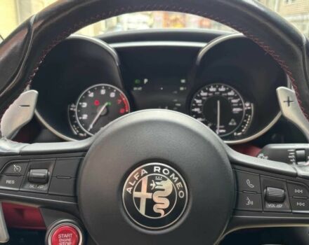 Червоний Альфа Ромео Джулія, об'ємом двигуна 2.9 л та пробігом 45 тис. км за 14500 $, фото 7 на Automoto.ua