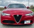 Красный Альфа Ромео Джулия, объемом двигателя 2 л и пробегом 112 тыс. км за 19900 $, фото 5 на Automoto.ua