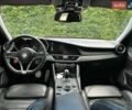 Красный Альфа Ромео Джулия, объемом двигателя 2 л и пробегом 58 тыс. км за 19999 $, фото 25 на Automoto.ua