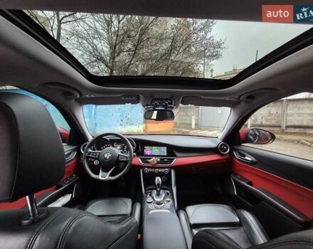 Червоний Альфа Ромео Джулія, об'ємом двигуна 2 л та пробігом 84 тис. км за 25000 $, фото 6 на Automoto.ua