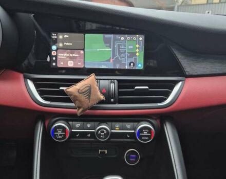 Червоний Альфа Ромео Джулія, об'ємом двигуна 2 л та пробігом 84 тис. км за 25000 $, фото 8 на Automoto.ua