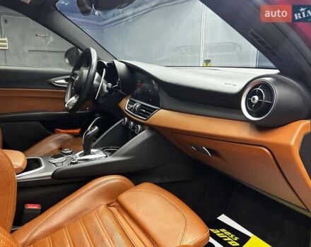 Червоний Альфа Ромео Джулія, об'ємом двигуна 2 л та пробігом 69 тис. км за 22500 $, фото 15 на Automoto.ua