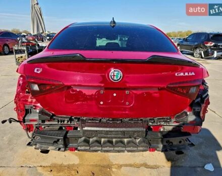 Червоний Альфа Ромео Джулія, об'ємом двигуна 2 л та пробігом 91 тис. км за 6000 $, фото 2 на Automoto.ua