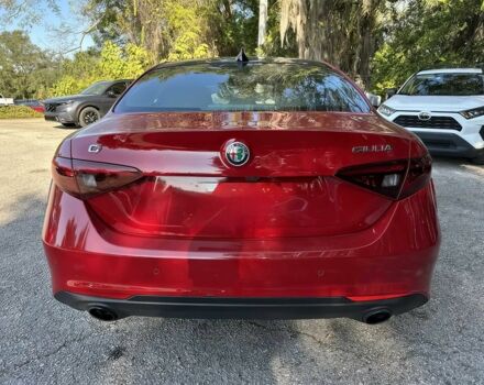 Красный Альфа Ромео Джулия, объемом двигателя 2 л и пробегом 22 тыс. км за 13000 $, фото 4 на Automoto.ua