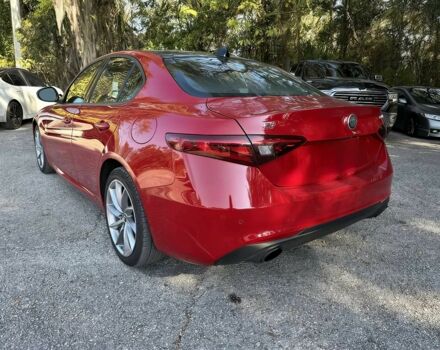 Красный Альфа Ромео Джулия, объемом двигателя 2 л и пробегом 22 тыс. км за 13000 $, фото 3 на Automoto.ua