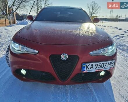 Красный Альфа Ромео Джулия, объемом двигателя 2.14 л и пробегом 270 тыс. км за 21500 $, фото 1 на Automoto.ua