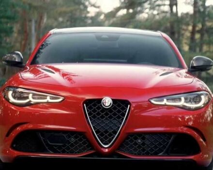 Красный Альфа Ромео Джулия, объемом двигателя 2 л и пробегом 53 тыс. км за 17000 $, фото 1 на Automoto.ua