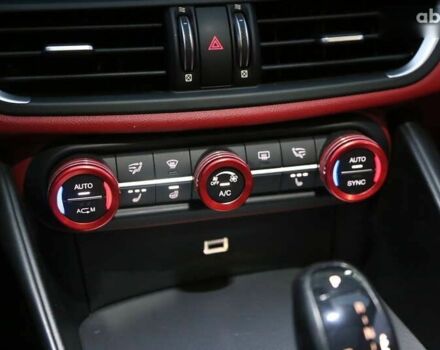 Альфа Ромео Джулия, объемом двигателя 2 л и пробегом 75 тыс. км за 16900 $, фото 20 на Automoto.ua