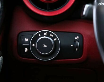 Альфа Ромео Джулия, объемом двигателя 2 л и пробегом 75 тыс. км за 16900 $, фото 22 на Automoto.ua