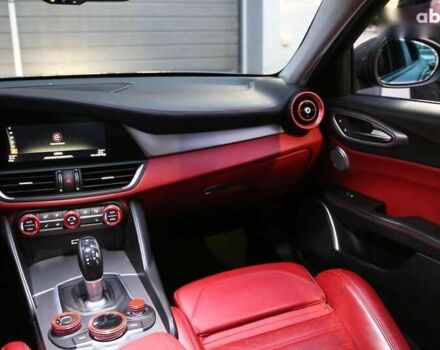 Альфа Ромео Джулия, объемом двигателя 2 л и пробегом 75 тыс. км за 16900 $, фото 12 на Automoto.ua