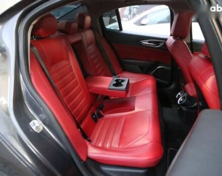 Альфа Ромео Джулия, объемом двигателя 2 л и пробегом 75 тыс. км за 16900 $, фото 10 на Automoto.ua