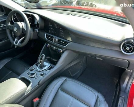 Альфа Ромео Джулия, объемом двигателя 2 л и пробегом 19 тыс. км за 19999 $, фото 20 на Automoto.ua