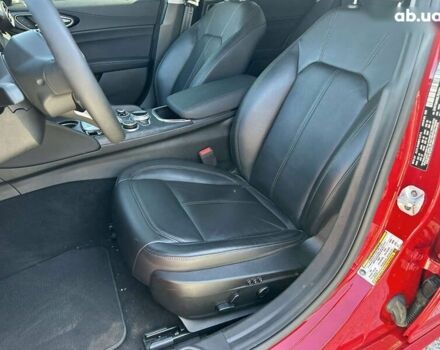 Альфа Ромео Джулия, объемом двигателя 2 л и пробегом 19 тыс. км за 19999 $, фото 8 на Automoto.ua