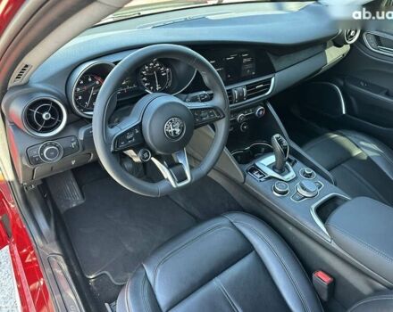 Альфа Ромео Джулия, объемом двигателя 2 л и пробегом 19 тыс. км за 19999 $, фото 9 на Automoto.ua